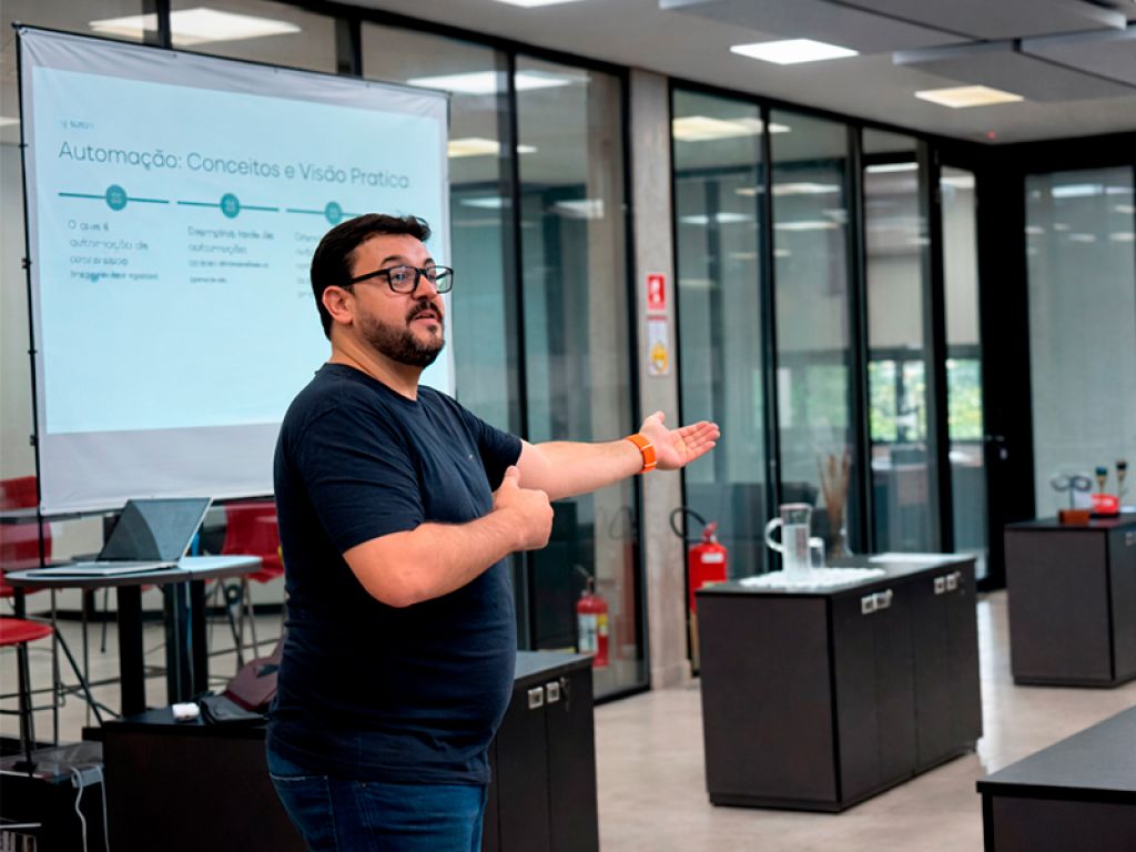 DS avança em inovação com Workshop de Automação e IA.